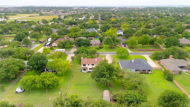 1341 Meadowild DR, Round Rock, TX 78664