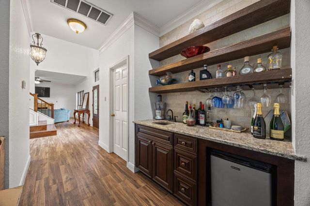 1341 Meadowild DR, Round Rock, TX 78664