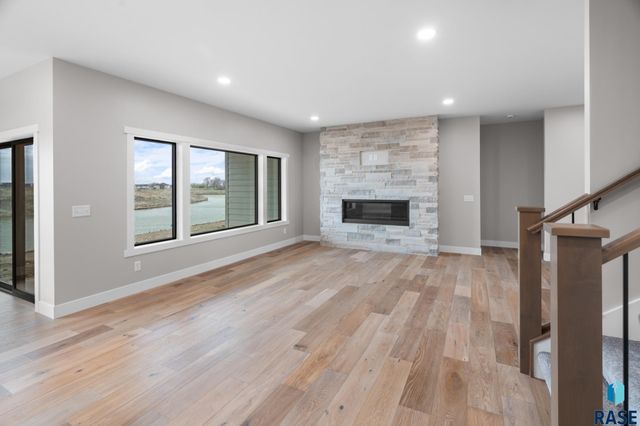 1137 E Thompson Pl Place, Tea, SD 57064