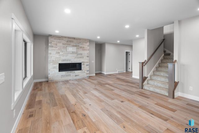 1137 E Thompson Pl Place, Tea, SD 57064