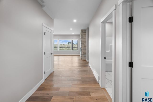 1137 E Thompson Pl Place, Tea, SD 57064