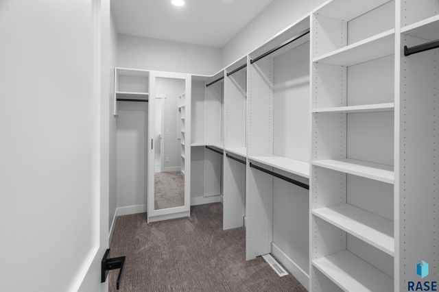 1137 E Thompson Pl Place, Tea, SD 57064