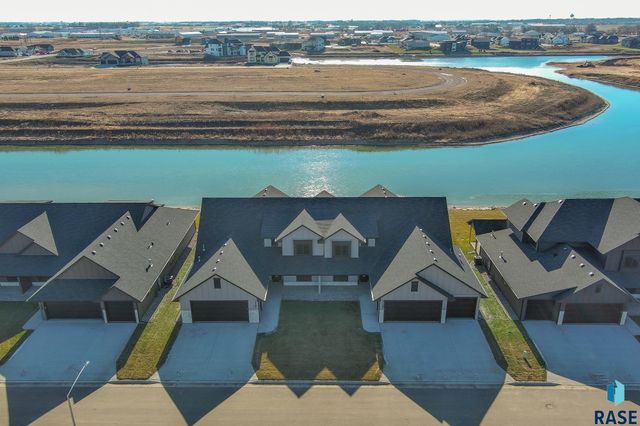 1137 E Thompson Pl Place, Tea, SD 57064