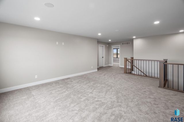 1137 E Thompson Pl Place, Tea, SD 57064