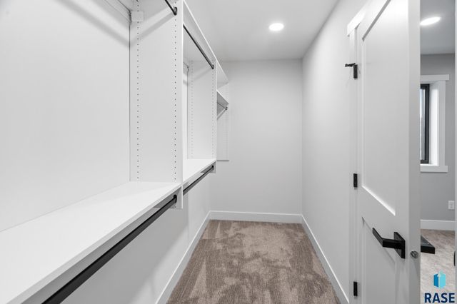 1137 E Thompson Pl Place, Tea, SD 57064