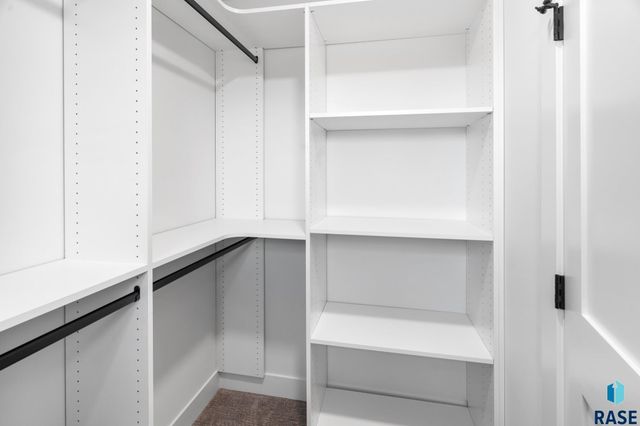 1137 E Thompson Pl Place, Tea, SD 57064