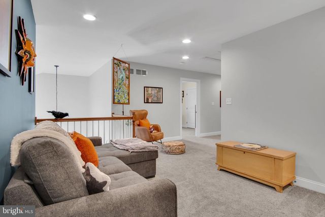 104 CREST VW, Carlisle, PA 17013