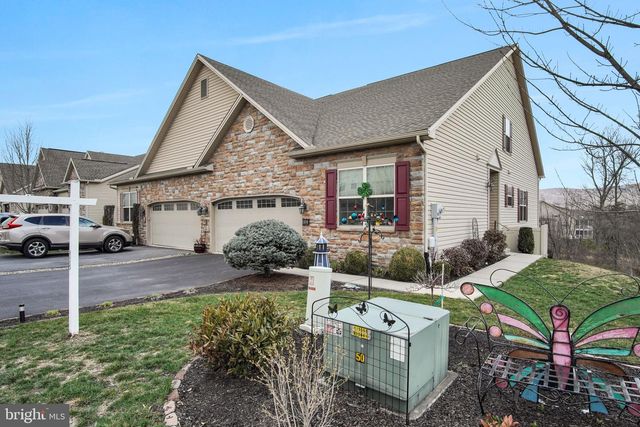 104 CREST VW, Carlisle, PA 17013