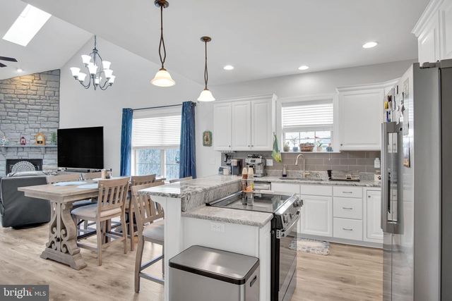 104 CREST VW, Carlisle, PA 17013