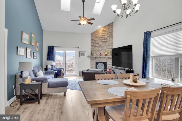 104 CREST VW, Carlisle, PA 17013