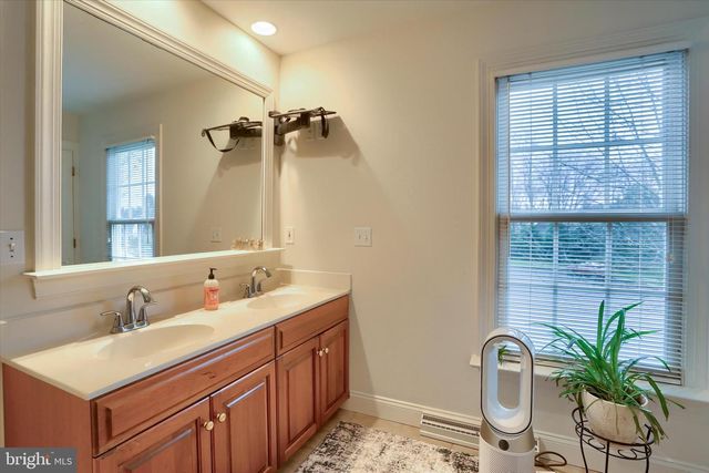 203 FRIAR CT, Mechanicsburg, PA 17050