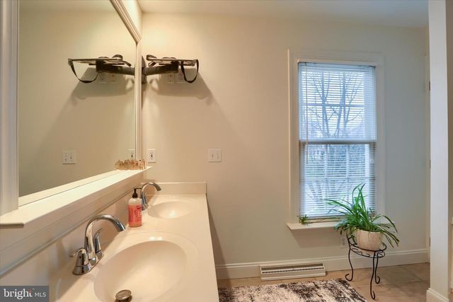 203 FRIAR CT, Mechanicsburg, PA 17050