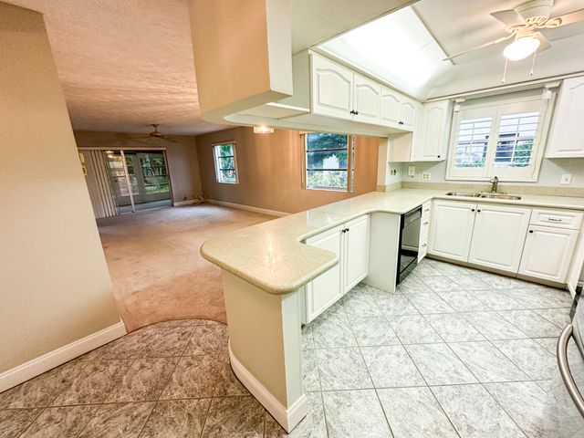 2950 SE Ocean Boulevard 126-4, Stuart, FL 34996