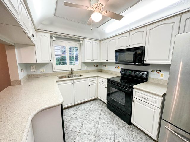 2950 SE Ocean Boulevard 126-4, Stuart, FL 34996