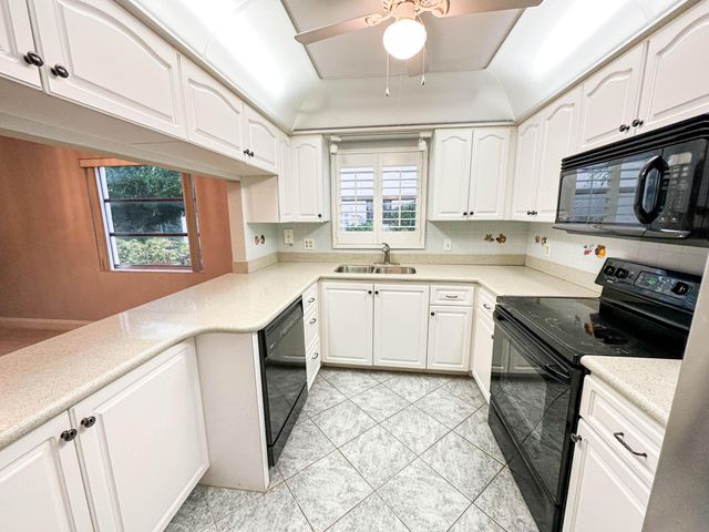 2950 SE Ocean Boulevard 126-4, Stuart, FL 34996