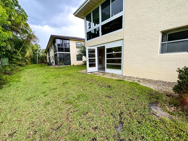 2950 SE Ocean Boulevard 126-4, Stuart, FL 34996