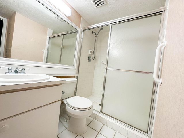 2950 SE Ocean Boulevard 126-4, Stuart, FL 34996