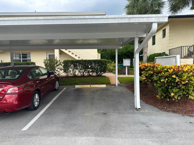 2950 SE Ocean Boulevard 126-4, Stuart, FL 34996