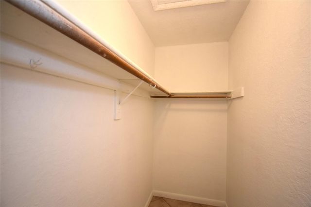 960 NW 49th St, Deerfield Beach, FL 33064