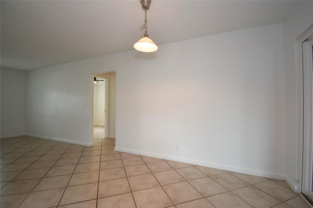 960 NW 49th St, Deerfield Beach, FL 33064