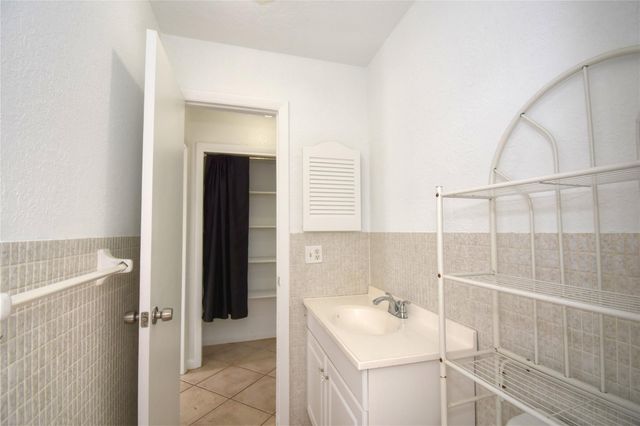 960 NW 49th St, Deerfield Beach, FL 33064