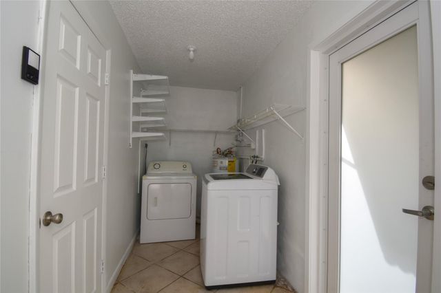 960 NW 49th St, Deerfield Beach, FL 33064