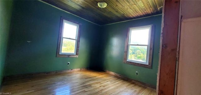 2185 Flat Rock Road, Pinnacle, NC 27043