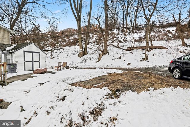 10 N 2ND ST, Wormleysburg, PA 17043