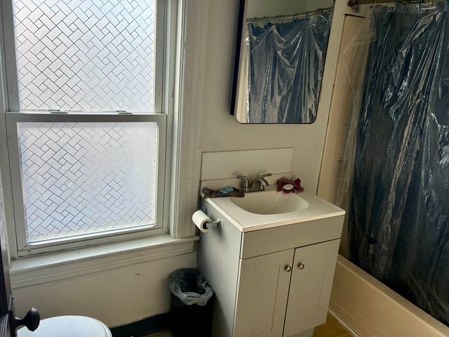 346 Lake Avenue, Manchester, NH 03103