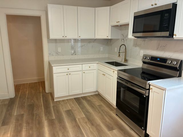 346 Lake Avenue, Manchester, NH 03103