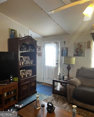 910 Crooked Creek, Eatonton, GA 31024