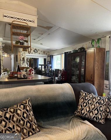 910 Crooked Creek, Eatonton, GA 31024