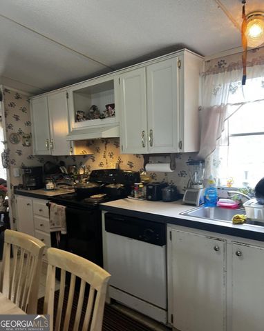 910 Crooked Creek, Eatonton, GA 31024