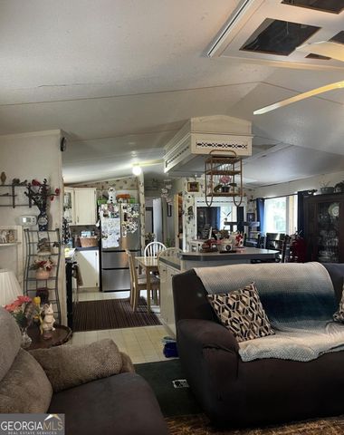 910 Crooked Creek, Eatonton, GA 31024