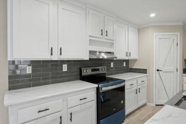 44 James Court, Defuniak Springs, FL 32433