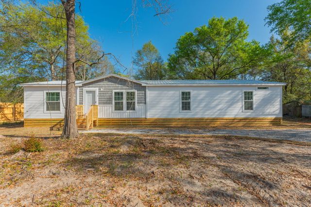 44 James Court, Defuniak Springs, FL 32433