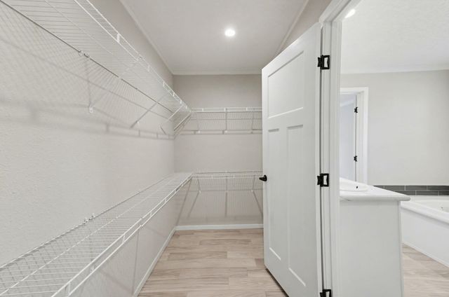 44 James Court, Defuniak Springs, FL 32433