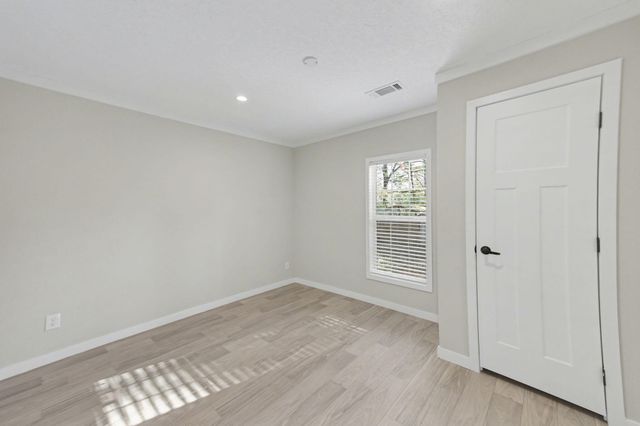 44 James Court, Defuniak Springs, FL 32433