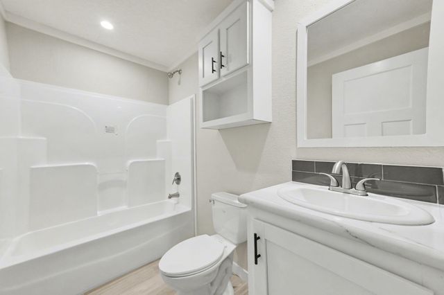 44 James Court, Defuniak Springs, FL 32433