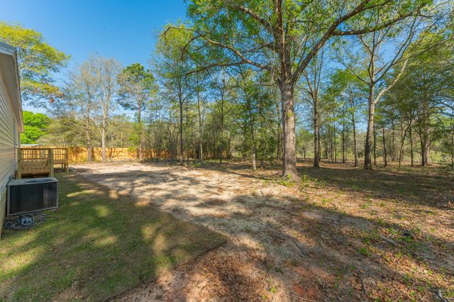 44 James Court, Defuniak Springs, FL 32433