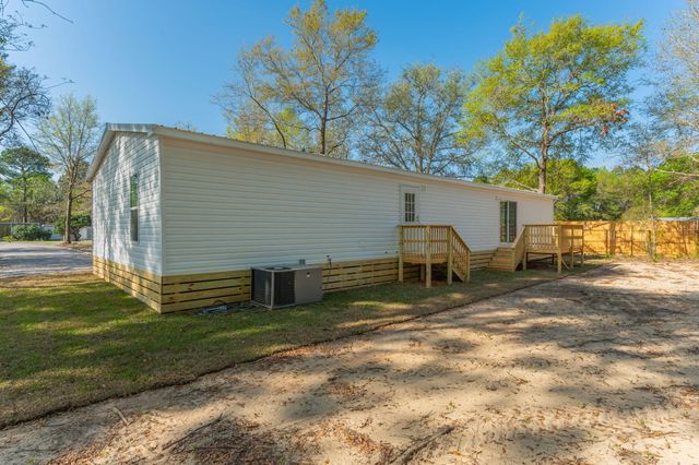 44 James Court, Defuniak Springs, FL 32433