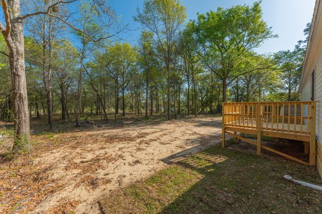 44 James Court, Defuniak Springs, FL 32433