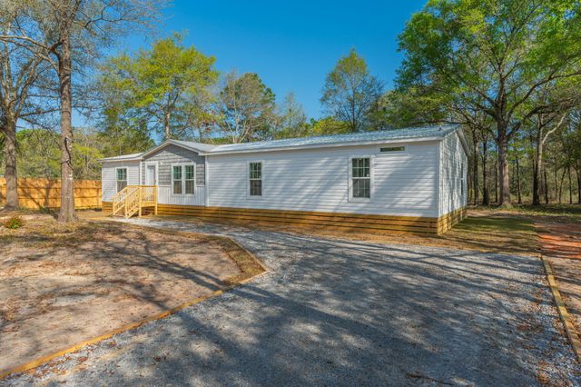 44 James Court, Defuniak Springs, FL 32433