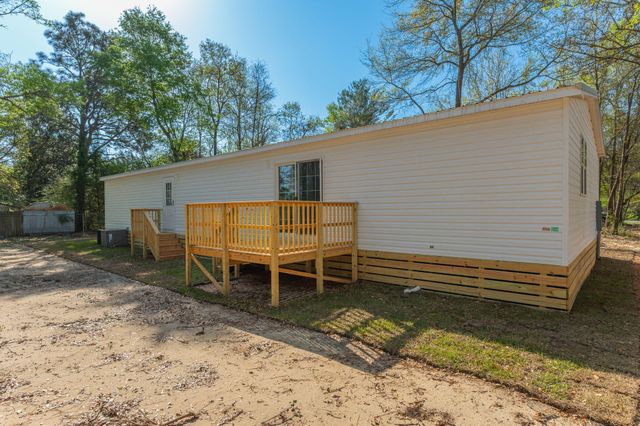 44 James Court, Defuniak Springs, FL 32433