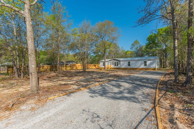 44 James Court, Defuniak Springs, FL 32433