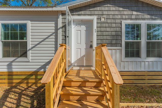 44 James Court, Defuniak Springs, FL 32433