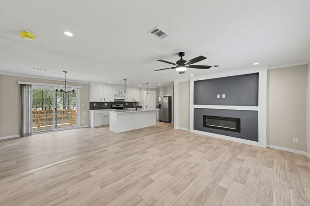 44 James Court, Defuniak Springs, FL 32433