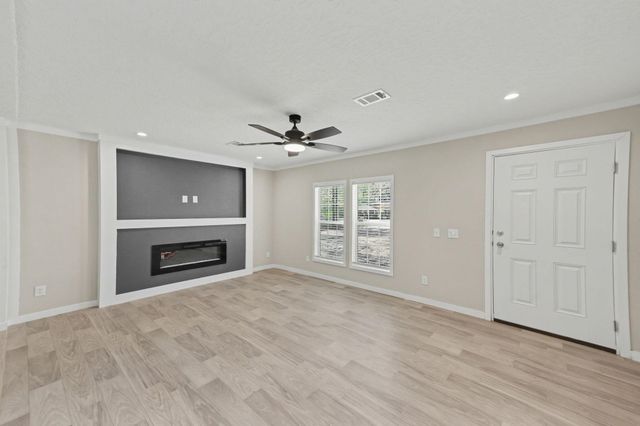 44 James Court, Defuniak Springs, FL 32433