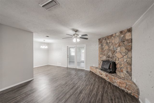 1412 Oxford Street, Arlington, TX 76013