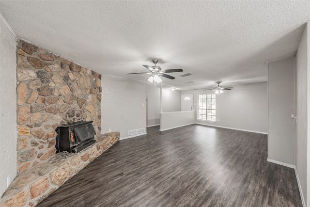 1412 Oxford Street, Arlington, TX 76013
